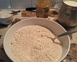Foto del paso 2 de la receta: Pizza crocante con queso muzzarella y un toque de panceta