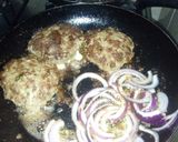 Foto del paso 6 de la receta: Hamburguesas de carne de res 🐮 rellenas de queso