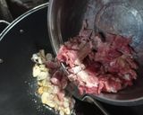 Foto langkah ke 2 dari resep Tumis Daging Sapi & Kacang Panjang.