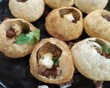 A picture of step 4 of Dahi puri chaat.