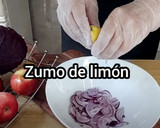 Foto del paso 3 de la receta: Ensalada de lombarda con frutos secos
