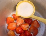 รูปขั้นตอนการทำที่ 3 ของ พุดดิ้งสตรอว์เบอร์รีนมสด 🍓🍮