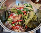 Foto langkah ke 3 dari resep Garang Asem Bumbu Iris Cemplang-Cemplung.