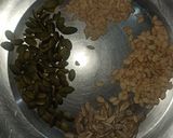 सिंघाड़े के आटे की पंजीरी(Singhade ke aate ki panjiri recipe in hindi) रेसिपी चरण 1 फोटो