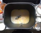 Foto del paso 1 de la receta: Pan integral con sésamo en panificadora Atma