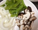 Hình bước làm 1 của món Cơm trộn sốt gochujang thịt bò bằm