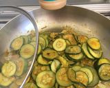 Foto del passaggio 3 della ricetta Busiate con zucchine
