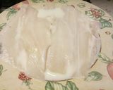 A picture of step 1 of Platessa alla Mugnaia - pan fried plaice fillet.