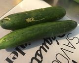 Une image de l'étape 3 de Salade de concombres et courgettes à l'oignon rouge et laitue de mer.