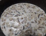 Foto langkah ke 5 dari resep Sup Krim Jamur Kancing (Champignon) (86).