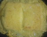 Foto langkah ke 4 dari resep Sandwich Roti Telur Lipat.