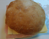 Foto del paso 6 de la receta: Sándwich con queso/jamón y corazón de huevo jugoso