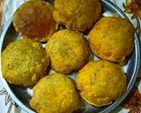 उड़द दाल की कचौड़ी (urad dal ki kachodi recipe in Hindi) रेसिपी चरण 5 फोटो