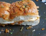 A picture of step 3 of Masala Chessy Pav.