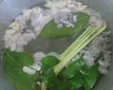 Foto langkah ke 2 dari resep Sup Patin Kemangi Kuah Bening.