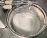 Une image de l'étape 3 de Gâteau fondant aux 3 prunes, pommes et mûres.