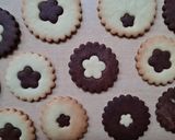 Foto del paso 3 de la receta: Galletitas de manteca combinadas, vainilla y cacao