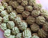 Foto langkah ke 6 dari resep Sagu Keju Pandan cookies.