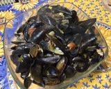 Une image de l'étape 14 de Moules à l'oignon rouge tomates coriandre et crème.