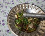 A picture of step 12 of Methi pithla jowar green garlic bhakri and thecha village style.