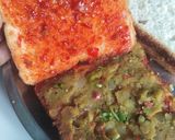A picture of step 4 of Schezwan spicy sandwich.