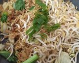 Foto langkah ke 4 dari resep Bakmi Taoge Wijen.