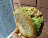 Foto del paso 13 de la receta: Arepa rellena de pollo con salsa de manzana, zanahoria, cebolla y crema...🫓🥙🥯