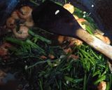 Foto langkah ke 3 dari resep Kangkung seafood.