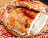 Hình bước làm 3 của món Burger Nguyên Cám Kẹp Gà Tây Gia Vị Ý