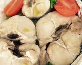 Foto del paso 2 de la receta: Merluza al horno en papel de aluminio