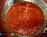 Foto del paso 4 de la receta: Bacalao con tomate e invitados 🌶️🐟 🍅 🦐🦐🍷