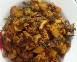 A picture of step 7 of Mushroom potato stir-fry in mustard paste.