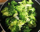Würziger Knoblauch - Brokkoli Rezeptschritt 3 Foto