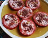 Une image de l'étape 6 de Tomates à l'ail et au summac.