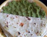 A picture of step 3 of Tri colour paratha.