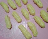 Foto langkah ke 6 dari resep Roti goreng isi sosis (mini).