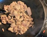 A picture of step 4 of Chicken & Veg Chow Mein.