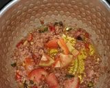 Foto langkah ke 3 dari resep Spicy Curry Noodle with Corned Beef.