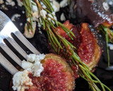 Foto del paso 4 de la receta: Higos caramelizados con romero acompañados de queso feta