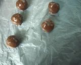 A picture of step 5 of Mandeln chocolate.