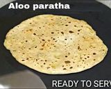 A picture of step 5 of Aloo paratha.
