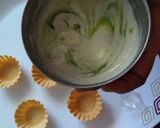 A picture of step 4 of Creamy Fruit Canepè.