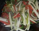 Foto del paso 1 de la receta Fideos cristal con calabacín salteado y verduras