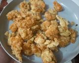 Foto langkah ke 2 dari resep Udang Goreng Tepung Saus Mentega.