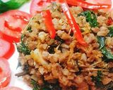 Hình bước làm 2 của món Thịt bằm xào Thái Lan