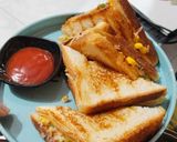 A picture of step 5 of Corn cheese grill sandwich.