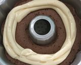 Foto langkah ke 5 dari resep Bolu Ketan Coklat Keju Lumer.