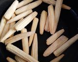 A picture of step 1 of Red sauce Pasta.