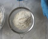 Foto langkah ke 2 dari resep Cheese Scone - Frozen bread.