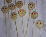 Foto del paso 7 de la receta: Torta emoji y crem pops